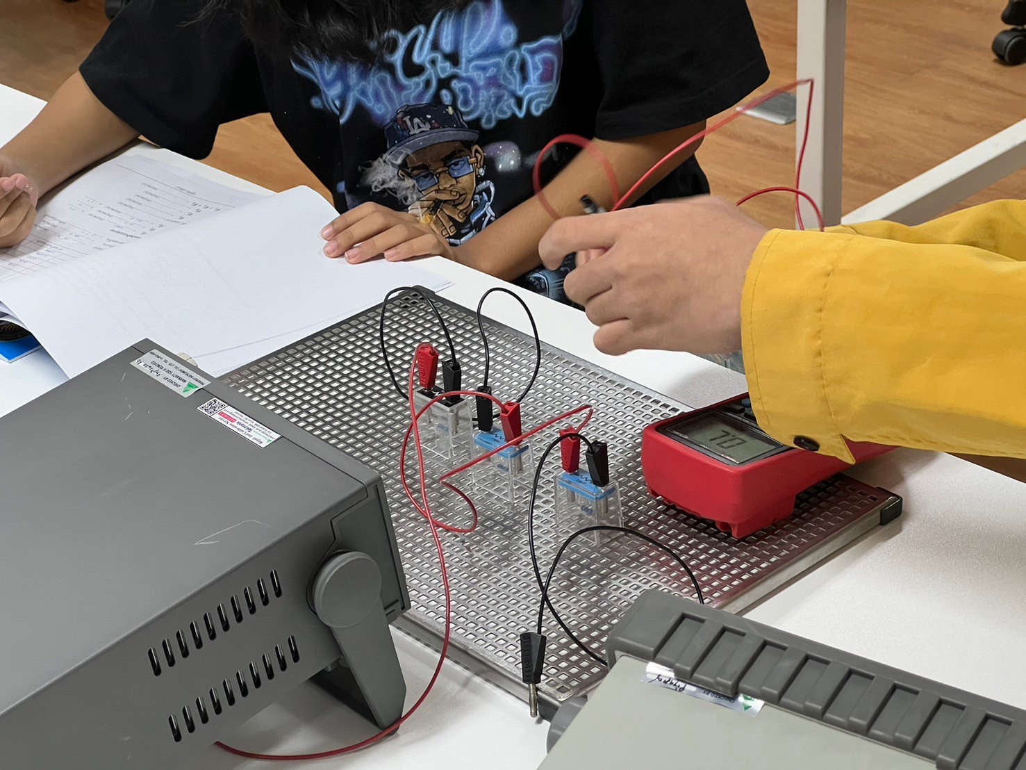 LINE_ALBUM_Upskill Physics_250114_143