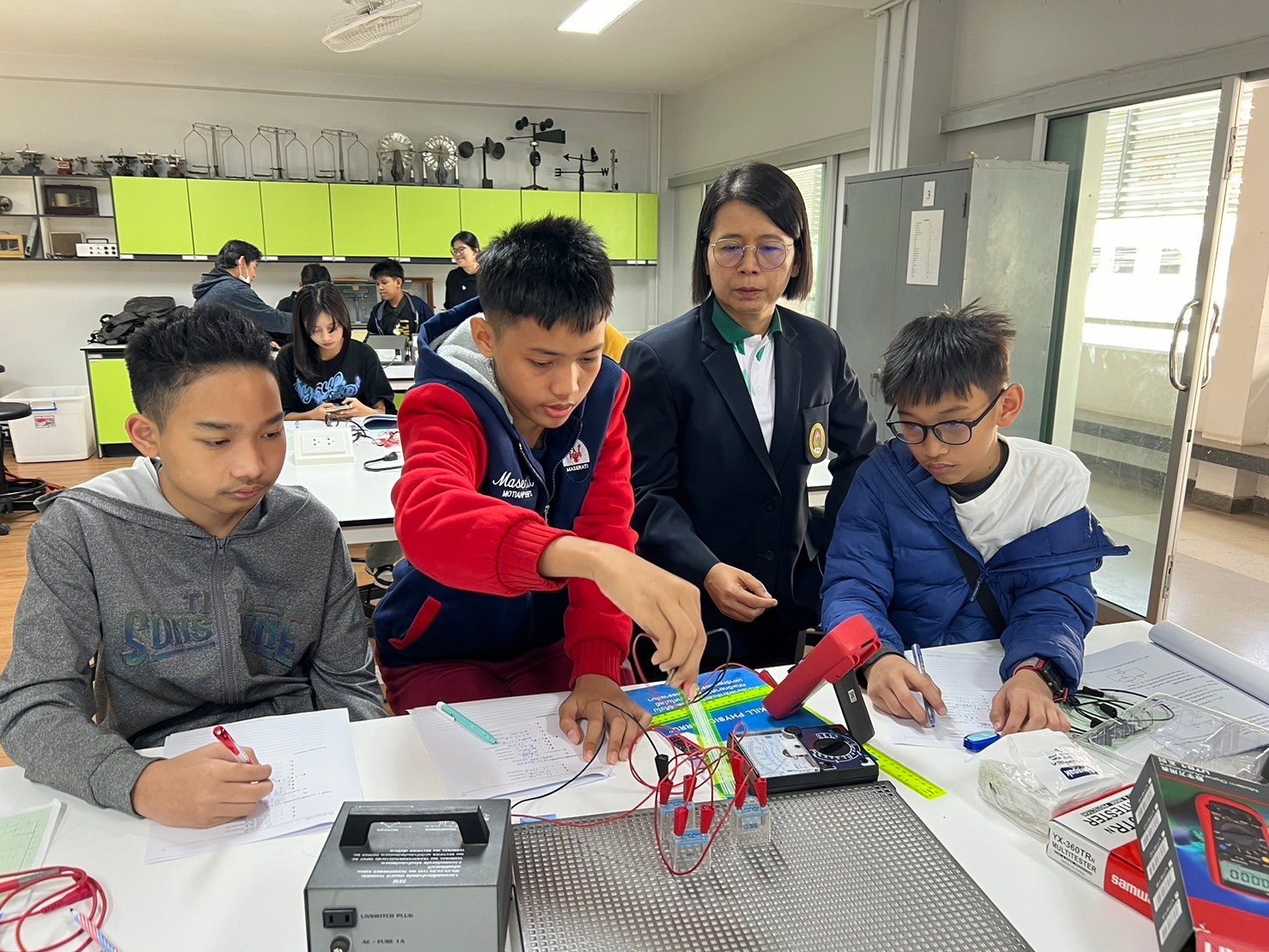 LINE_ALBUM_Upskill Physics_250114_149