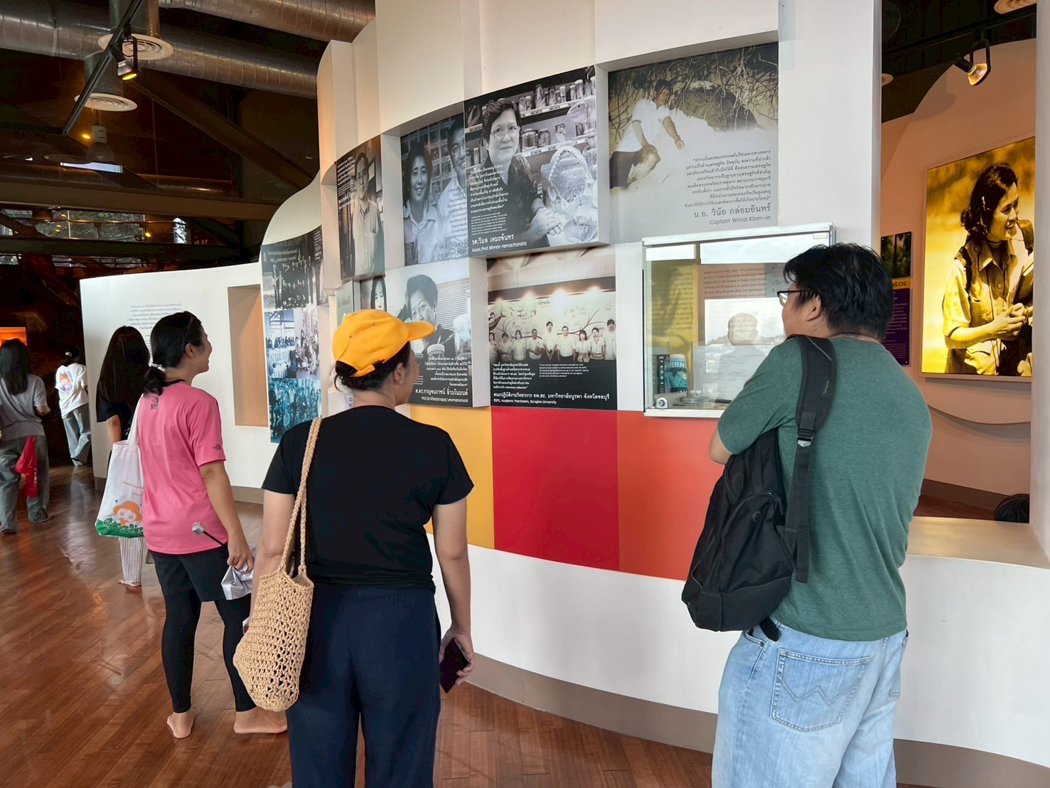 LINE_ALBUM_ศึกษาดูงาน ปี 3 2568_250424_147